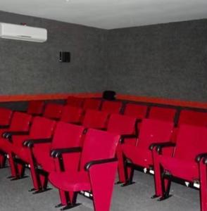 Møde- og/eller konferencelokalet på Angra pé na areia