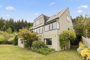 En have udenfor Golden Heights - family friendly with spa pool