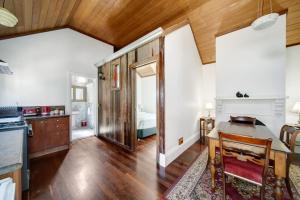 Nhà bếp/bếp nhỏ tại The Globe Cottage