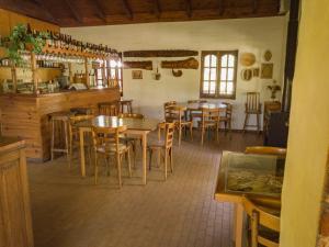 En restaurant eller et andet spisested på Hosteria Rural Piedra y Camino