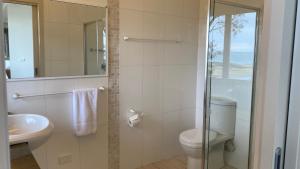 Et badeværelse på Pelicans Perch + 11 billeder