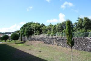 En have udenfor Apartamento Mar e Serra