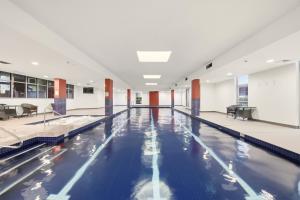 Hồ bơi trong/gần Arncliffe House of Love