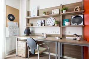 Kuchyňa alebo kuchynka v ubytovaní Residencia Universitaria Resa Manuel Agud Querol + 37 fotografií