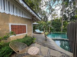 Hồ bơi trong/gần Sacred Beji by GenuineHost