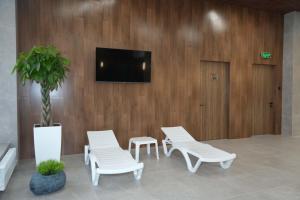 TV/trung tâm giải trí tại Azure Resort