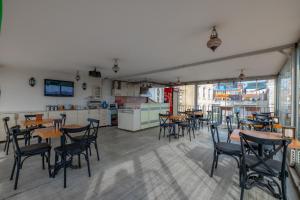 Restaurace v ubytování Big Apple Hotel and Hostel