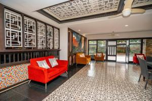 Χώρος καθιστικού στο Ratana Hotel Chalong