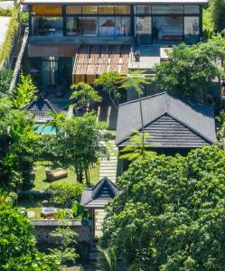 En have udenfor 4 BR Retreat Villa - Beach Access