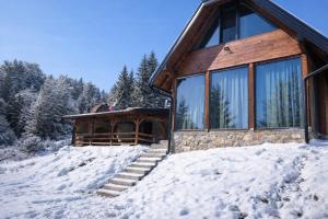 Brvnara Tarin osmeh om vinteren