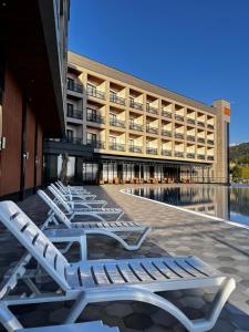 Tòa nhà nơi resort tọa lạc