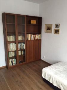 Knižnica v apartmáne