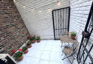 Ban công/sân hiên tại B Corner Hotel Bistro