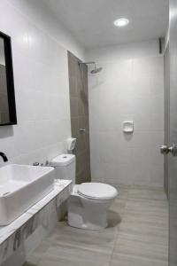 Phòng tắm tại Adam Luxe Homestay Tapah