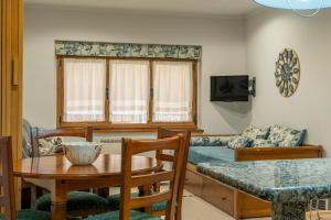 Et tv og/eller underholdning på Apartamento El Fondon 2