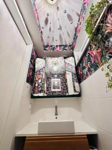 Fotografie z fotogalerie ubytování Central and luxurious floating home with garden v destinaci Groningen