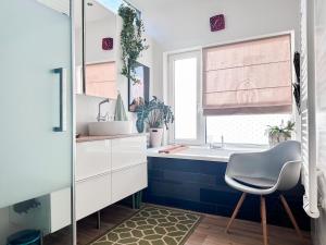 Fotografie z fotogalerie ubytování Central and luxurious floating home with garden v destinaci Groningen + 29 fotografií