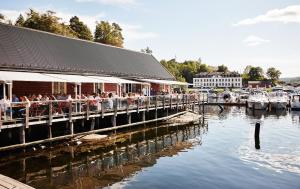 Udsigt til en flod der løber i nærheden af hotellet