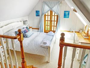 En eller flere senge i et værelse på East Winds