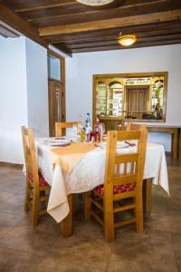 Restaurace v ubytování Pensiunea Sureanu