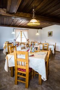 Restaurace v ubytování Pensiunea Sureanu