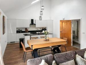 Køkken eller tekøkken på Manor Lodge