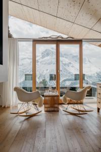 En generel udsigt til bjerge eller udsigt til bjerge taget fra lejlighedshotellet