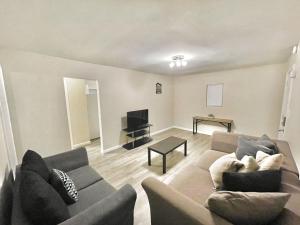 Et tv og/eller underholdning på Bungalow by the lake