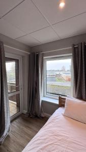 Φωτογραφία από το άλμπουμ του The March Hotel σε March