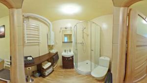 Kúpeľňa v ubytovaní Apartamenty Marco - Stare Miasto - Super Wi Fi + 31 fotografií
