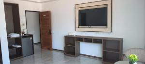 Køkken eller tekøkken på Tongtong Garden Holiday Hotel普吉岛通通花园酒店