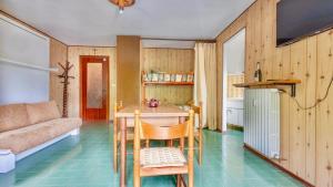 TV a/nebo společenská místnost v ubytování Accogliente appartamento a due minuti dal centro