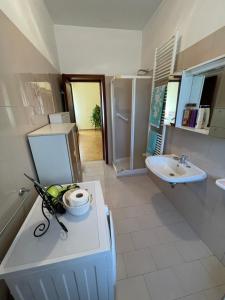 Et badeværelse på Prenda e Mare + 9 billeder