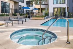 Hồ bơi trong/gần Streeterville Studio w Gym Pool nr Navy Pier CHI-410