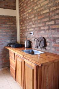 Køkken eller tekøkken på Cabañas de la bodega Romano-Pin + 23 billeder