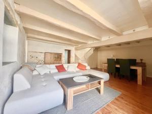 Posezení v ubytování REFUGE CHAMPETRE - Moderne & Confort - Jardin Terrasse Barbecue - Parking et Wifi Gratuit - ESPACE ET DETENTE - Parfaitement équipé - Idéal FAMILLE