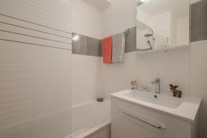 Et badeværelse på Chamonix Sud - Forclaz 213 - happy Rentals