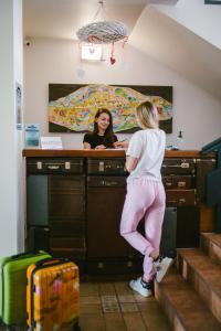 Επισκέπτες που μένουν στο Hoch Land