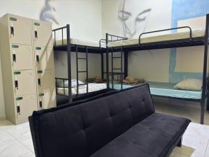 Φωτογραφία από το άλμπουμ του Basic Private Room with attached bathroom - No Parking Space στο Άμπου Ντάμπι +3 φωτογραφίες