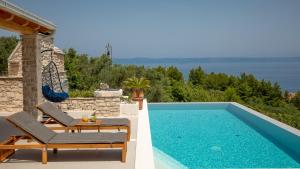 Swimmingpoolen hos eller tæt på Villa Brig by Villas Guide