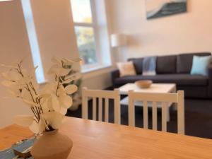 Et opholdsområde på Euston Road - Beach Apartment 10 + 6 billeder