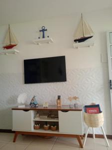 TV/trung tâm giải trí tại GUARAJUBA-VILLAGE BELLA LUNA +25 ảnh