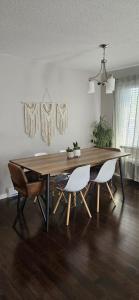 Billede fra billedgalleriet på Boho Retreat 3BD Condo Close to Ottawa i Gatineau