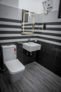 Et badeværelse på Mango Bay Hiriketiya + 45 billeder