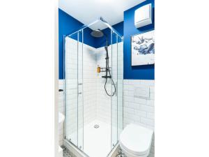 Et badeværelse på be Apart Serviced Apartments