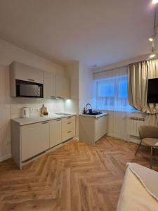 Køkken eller tekøkken på Nowotarska 25 + 50 billeder