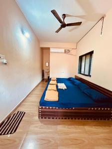 Postel nebo postele na pokoji v ubytování The Village Retreat