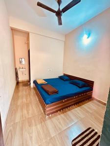 Postel nebo postele na pokoji v ubytování The Village Retreat