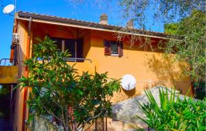 Bygningen som lejligheden ligger i + 9 billeder