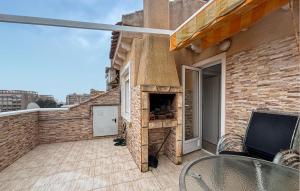 Ban công/sân hiên tại Amazing Home In Torrevieja With Wifi +11 ảnh